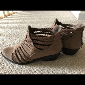 Suede brown booties!